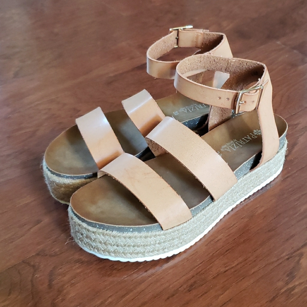 Patrizia by Spring Step Larissa Platform Sandal!!